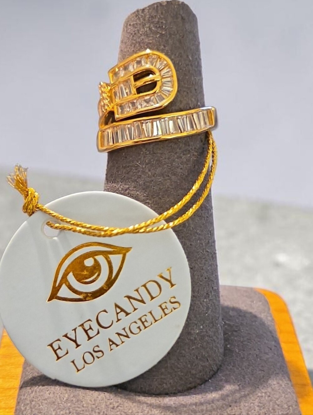EYE CANDY NWT Gold Crystal Buckle Ring - Gold